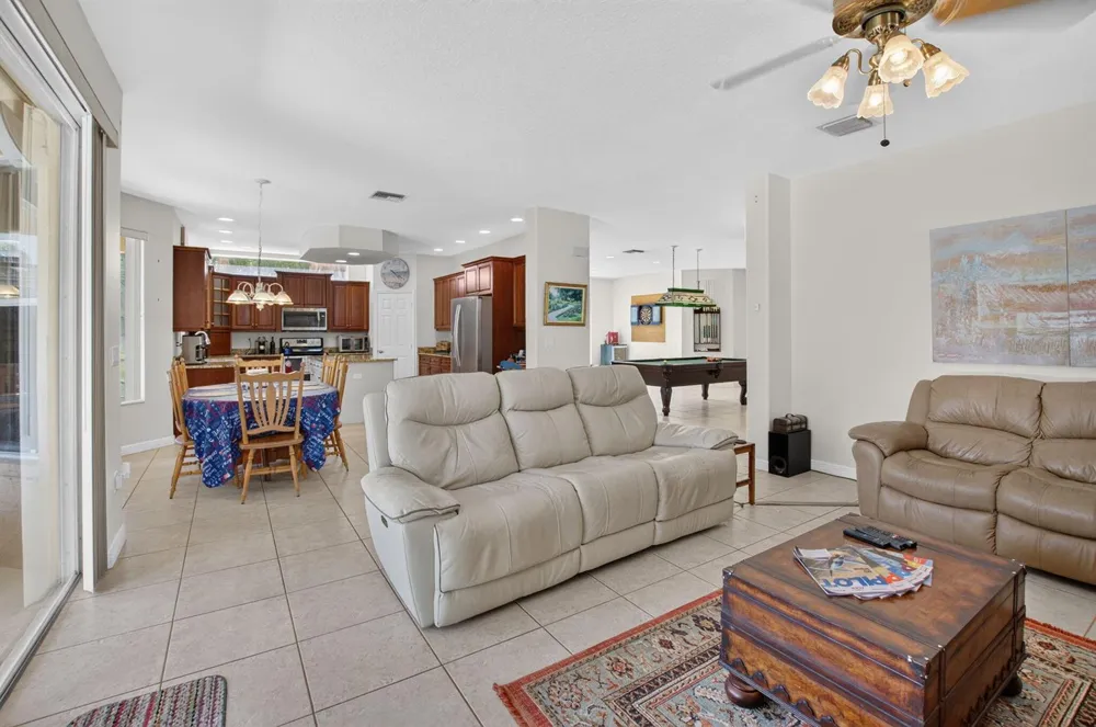 7541 DOWNWINDS LANE Lake Worth, FL 33467