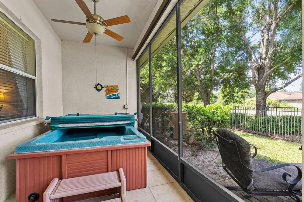 1016 GREEN GATE BOULEVARD Groveland, FL 34736
