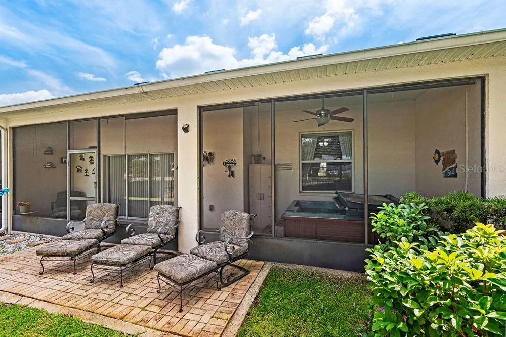 1016 GREEN GATE BOULEVARD Groveland, FL 34736