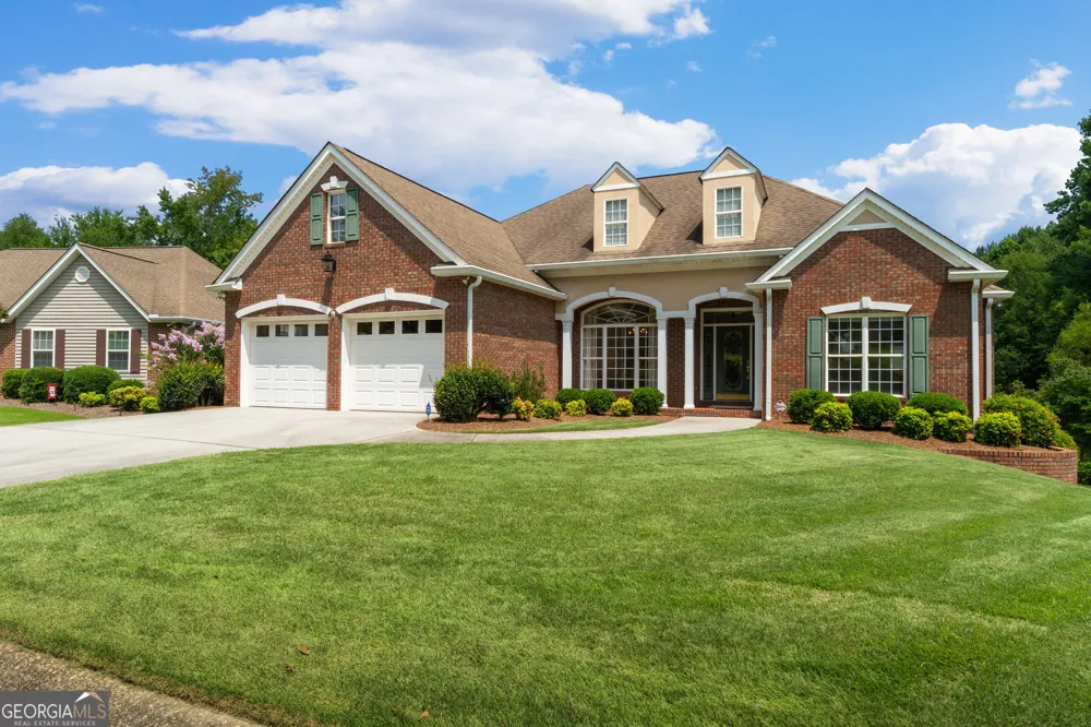 106 Manor WAY Carrollton, GA 30117