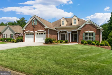 106 Manor WAY