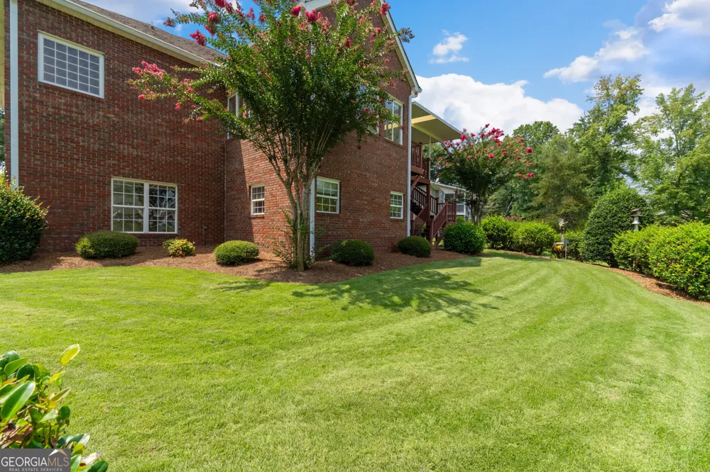 106 Manor WAY Carrollton, GA 30117