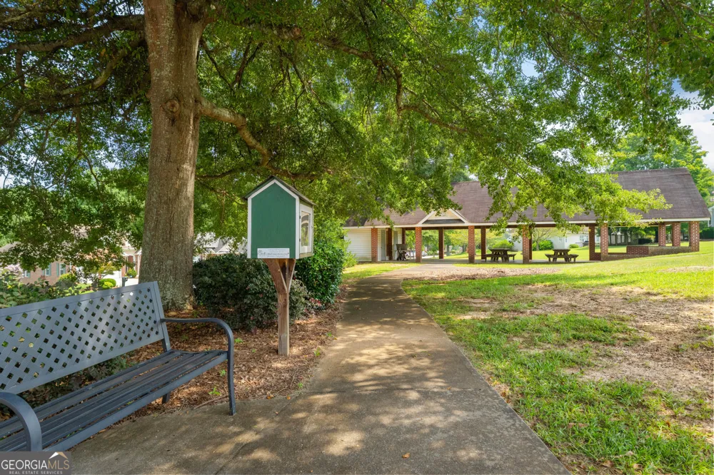 106 Manor WAY Carrollton, GA 30117