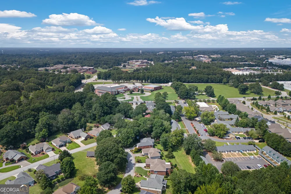 106 Manor WAY Carrollton, GA 30117
