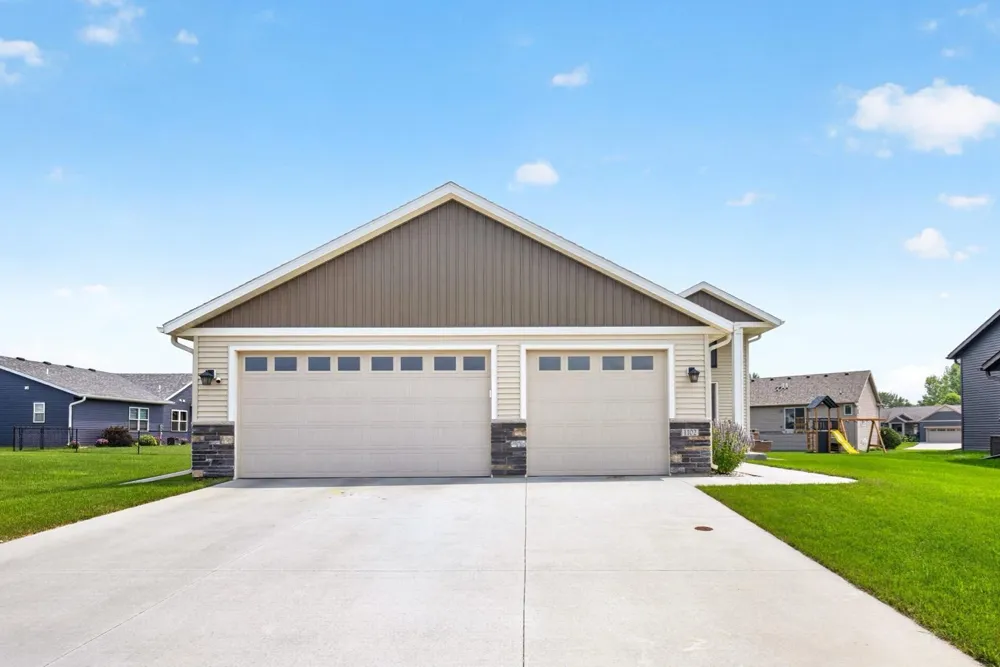 1102 14th Avenue NW Kasson, MN 55944