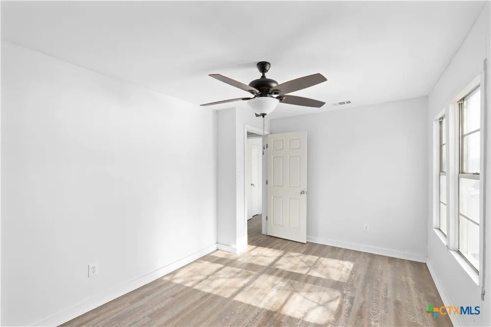 104 E Whitney Street Hamilton, TX 76531