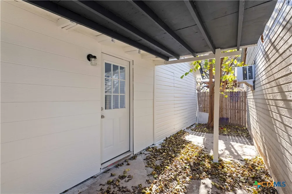 104 E Whitney Street Hamilton, TX 76531