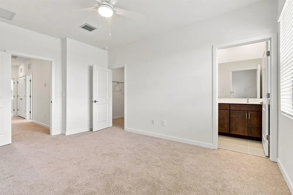 147 LAKESIDE LANDING COURT Royal Palm Beach, FL 33411