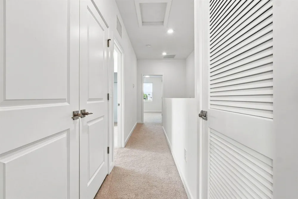 147 LAKESIDE LANDING COURT Royal Palm Beach, FL 33411