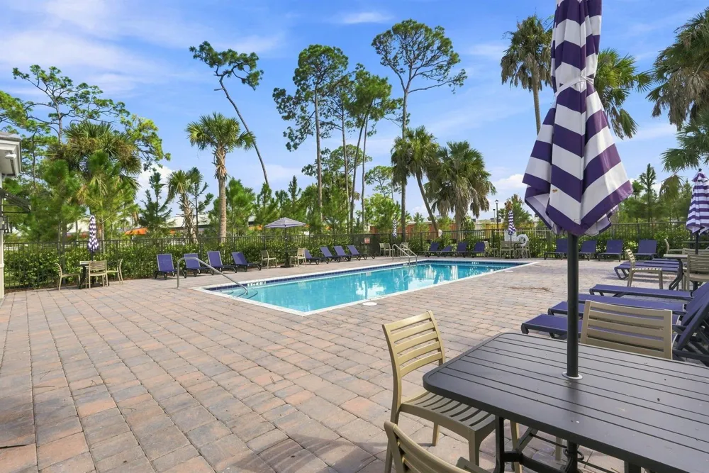 147 LAKESIDE LANDING COURT Royal Palm Beach, FL 33411