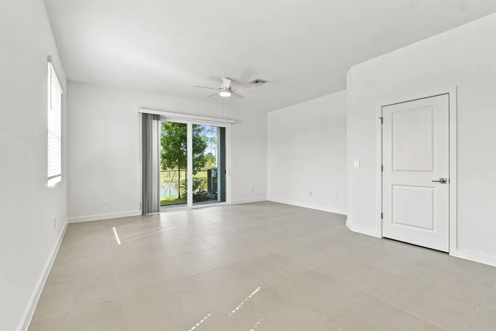 147 LAKESIDE LANDING COURT Royal Palm Beach, FL 33411