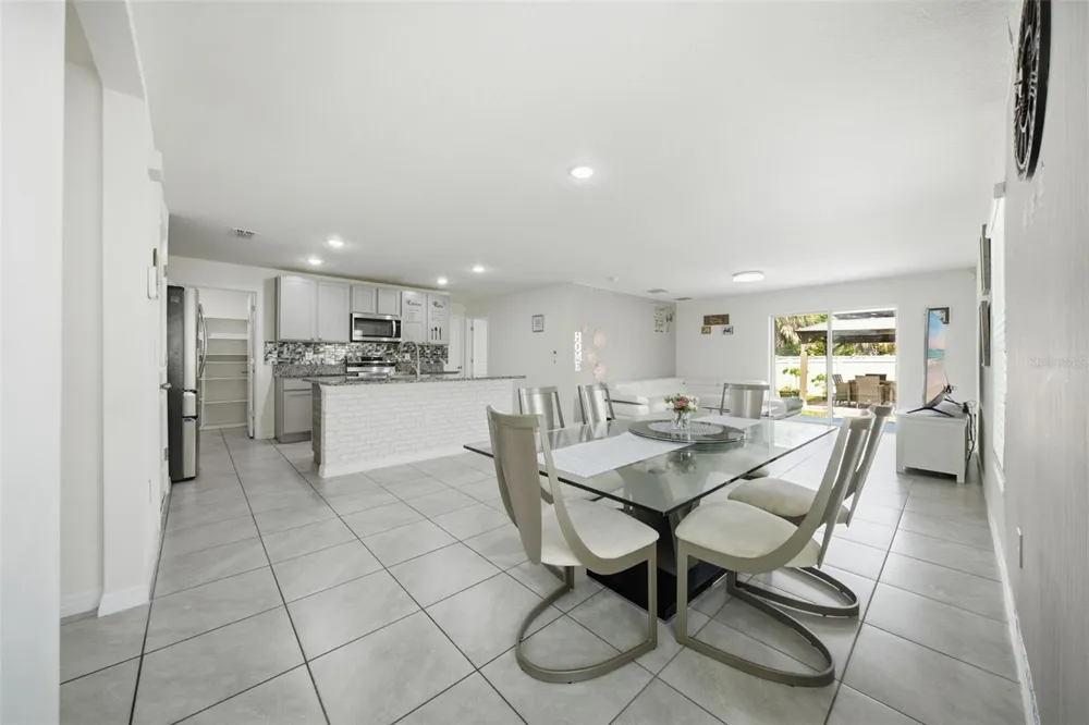 2949 GREAT ABACO WAY Bradenton, FL 34208