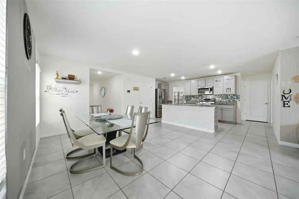 2949 GREAT ABACO WAY Bradenton, FL 34208