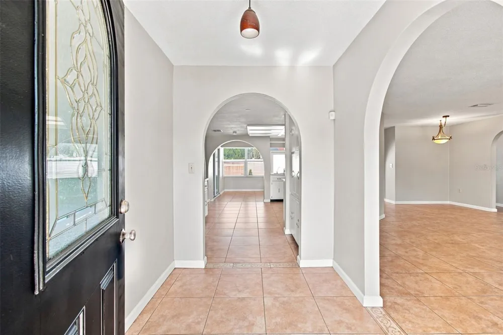527 WAYFARER DRIVE Tarpon Springs, FL 34689