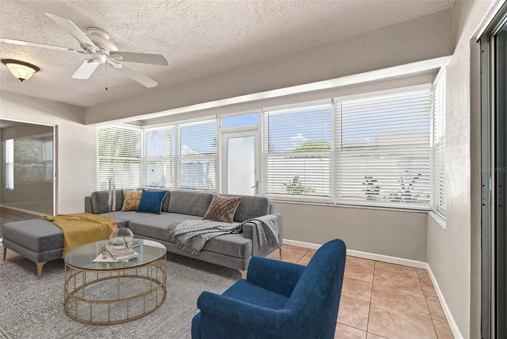 527 WAYFARER DRIVE Tarpon Springs, FL 34689