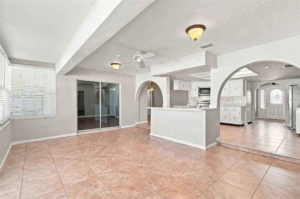 527 WAYFARER DRIVE Tarpon Springs, FL 34689