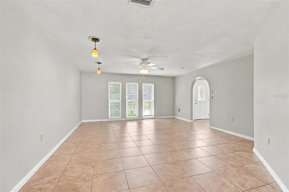 527 WAYFARER DRIVE Tarpon Springs, FL 34689