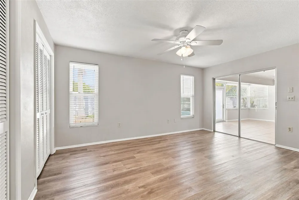 527 WAYFARER DRIVE Tarpon Springs, FL 34689
