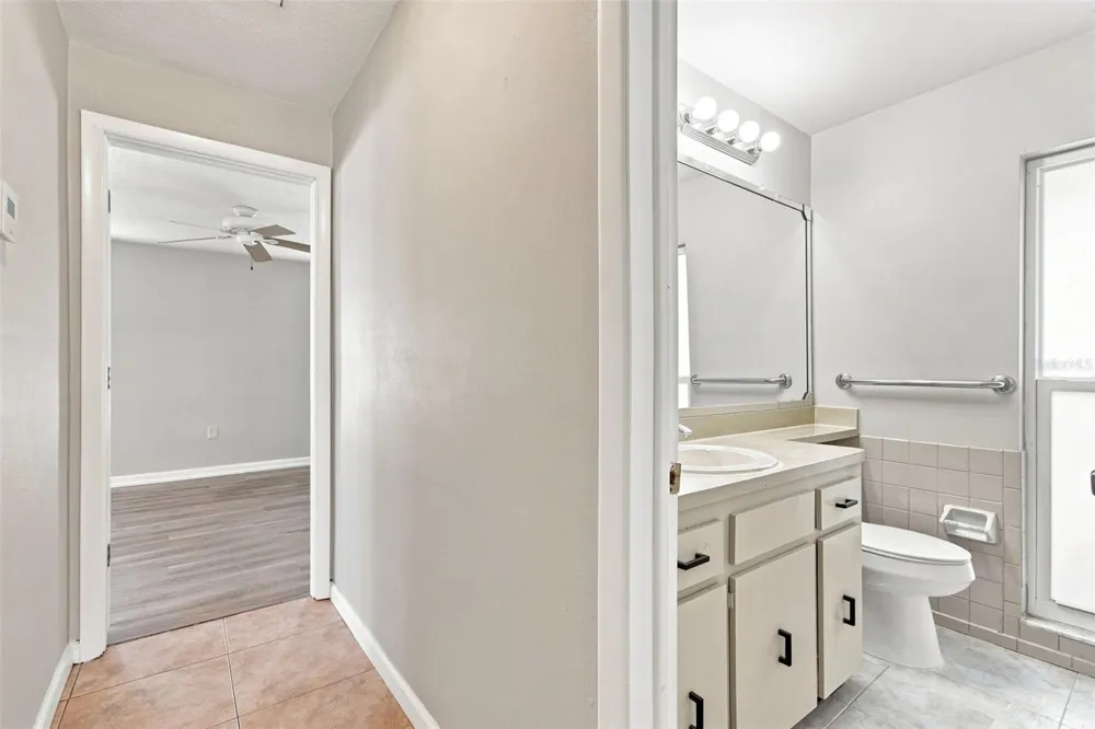 527 WAYFARER DRIVE Tarpon Springs, FL 34689