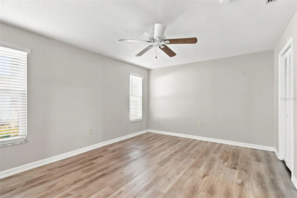 527 WAYFARER DRIVE Tarpon Springs, FL 34689