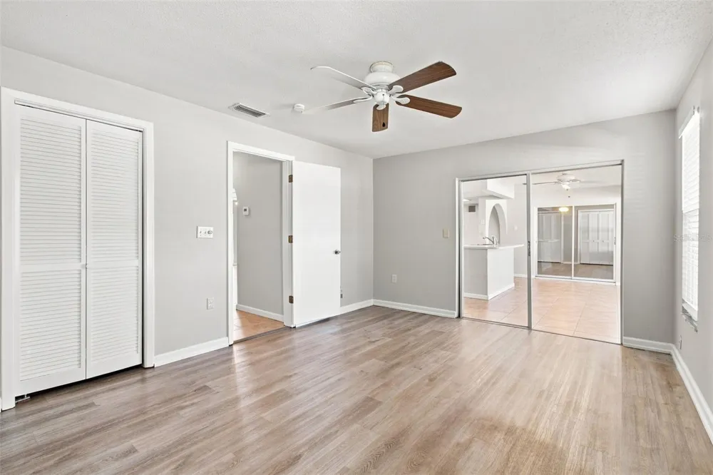 527 WAYFARER DRIVE Tarpon Springs, FL 34689