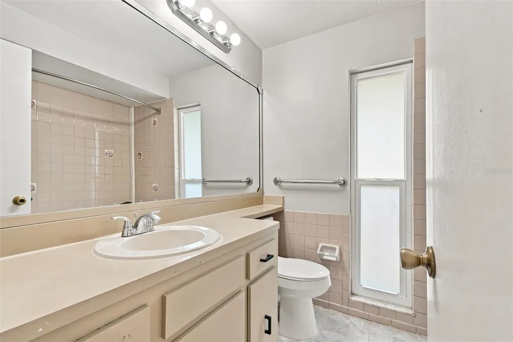 527 WAYFARER DRIVE Tarpon Springs, FL 34689