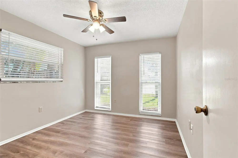 527 WAYFARER DRIVE Tarpon Springs, FL 34689