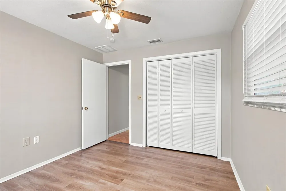 527 WAYFARER DRIVE Tarpon Springs, FL 34689