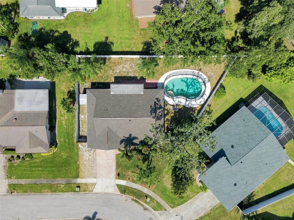 527 WAYFARER DRIVE Tarpon Springs, FL 34689
