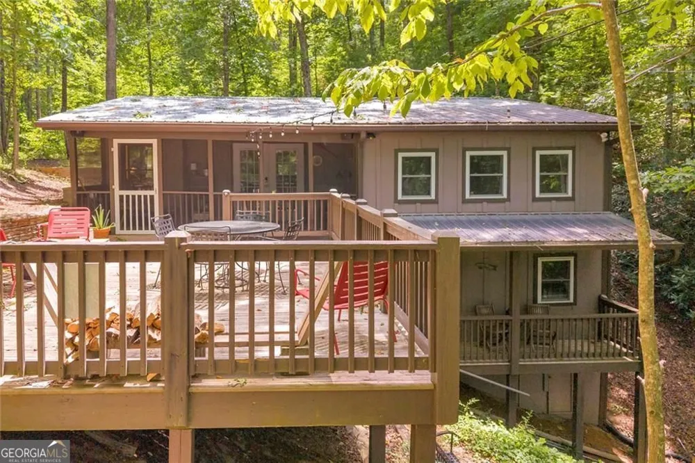 185 Pope Dickson LN Clarkesville, GA 30523