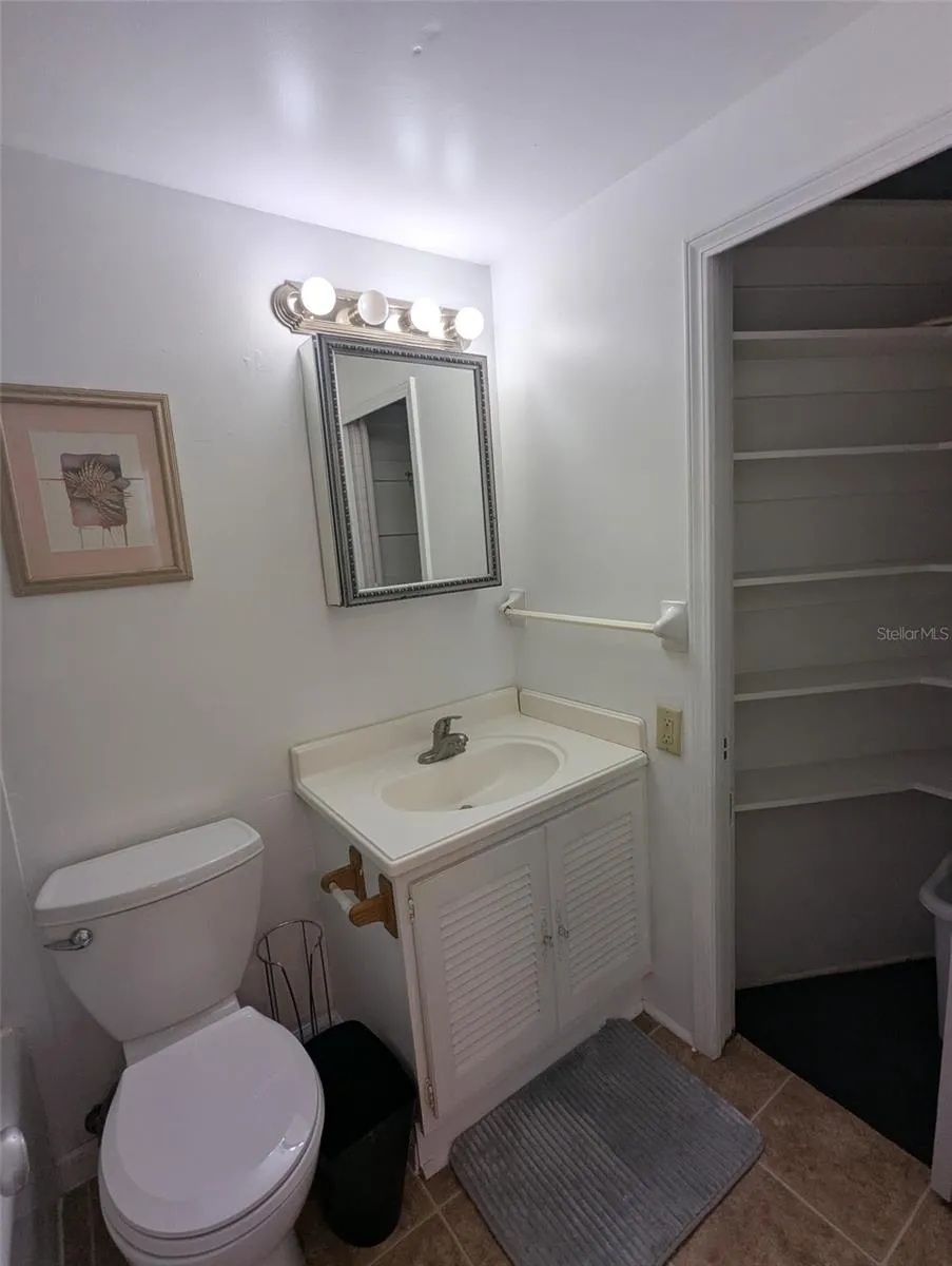 6635 SE 221ST STREET #6 Hawthorne, FL 32640