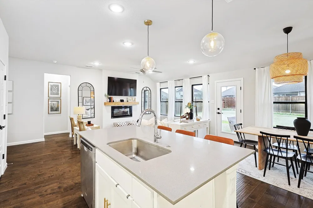 309 Ember Circle Waxahachie, TX 75165