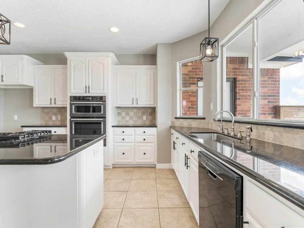 863 Bunkhouse Trail Angleton, TX 77515