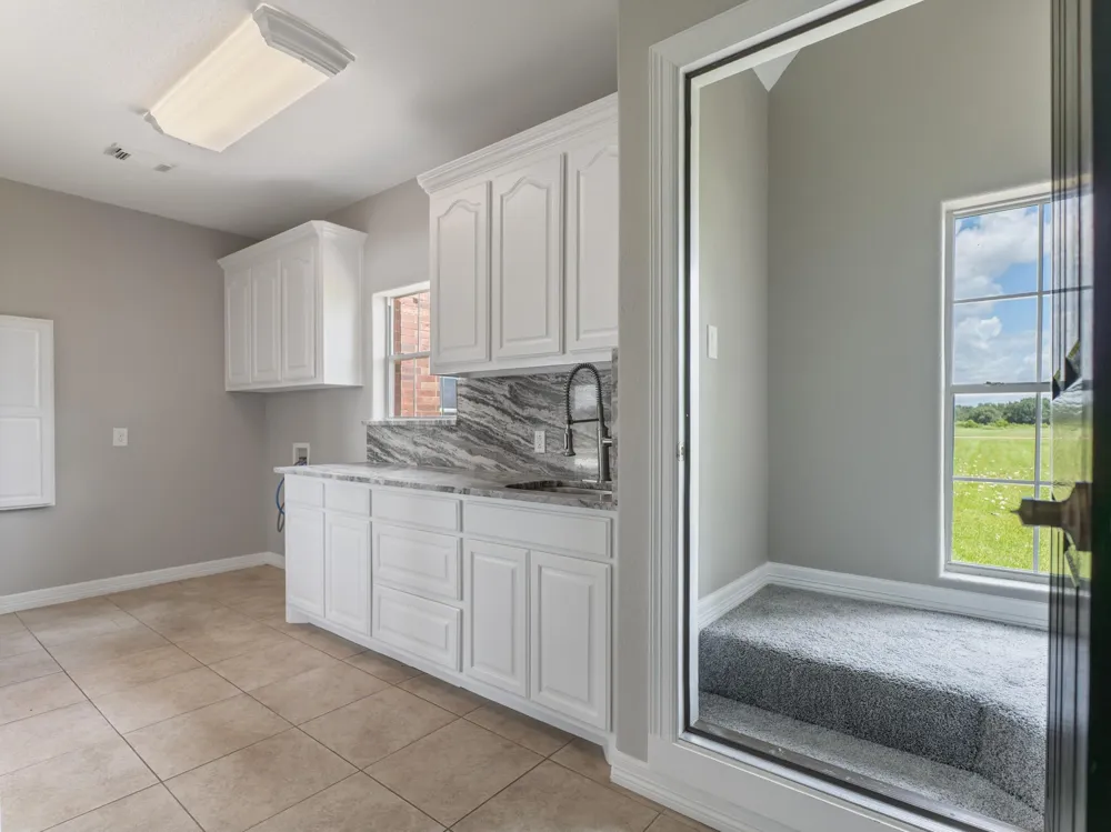 863 Bunkhouse Trail Angleton, TX 77515