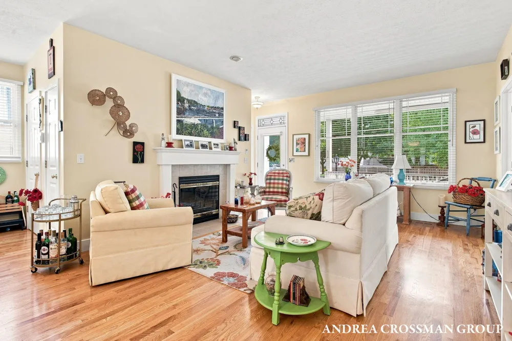 459 Summer Grove Drive Douglas, MI 49406