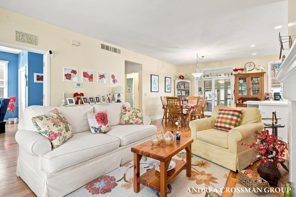 459 Summer Grove Drive Douglas, MI 49406