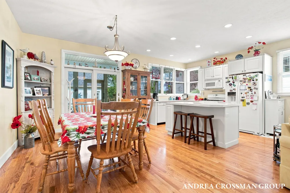 459 Summer Grove Drive Douglas, MI 49406