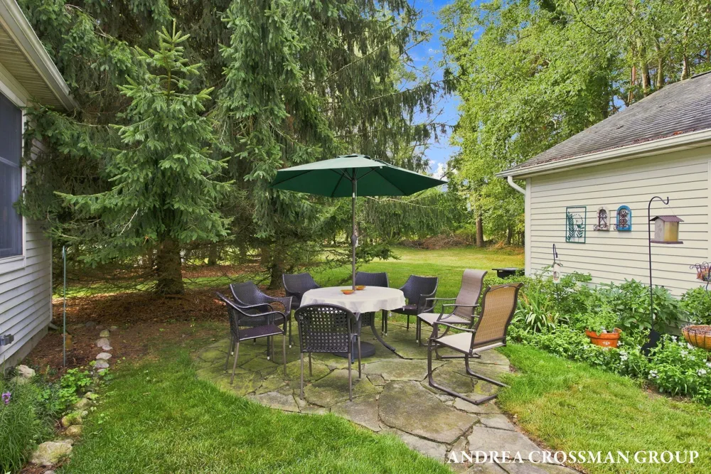 459 Summer Grove Drive Douglas, MI 49406