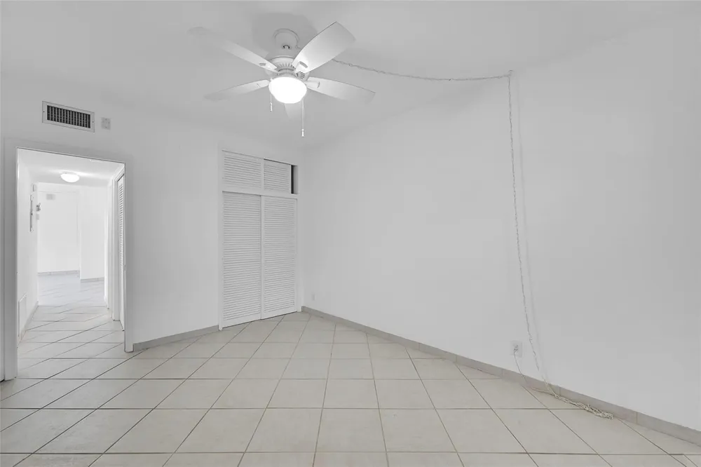 1300 OCEAN BOULEVARD #201 Pompano Beach, FL 33062