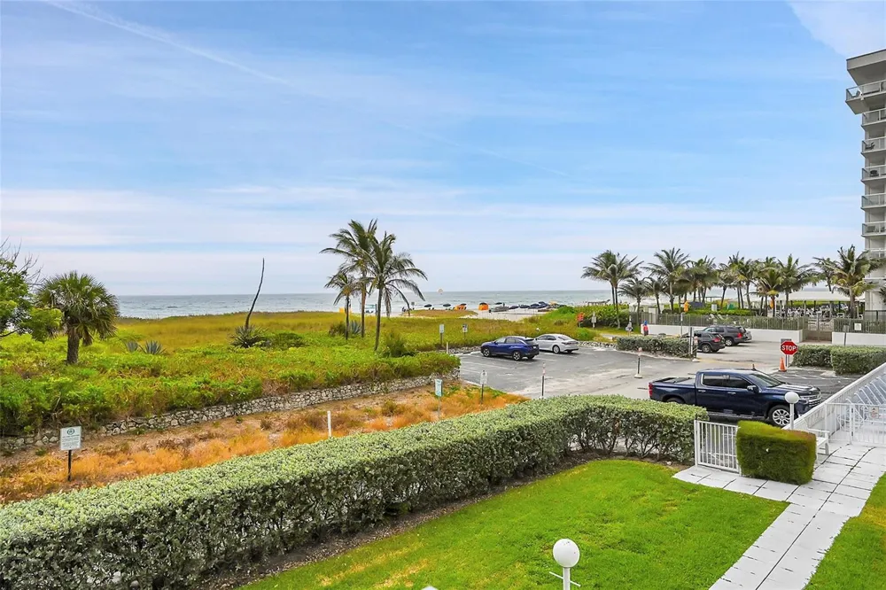1300 OCEAN BOULEVARD #201 Pompano Beach, FL 33062