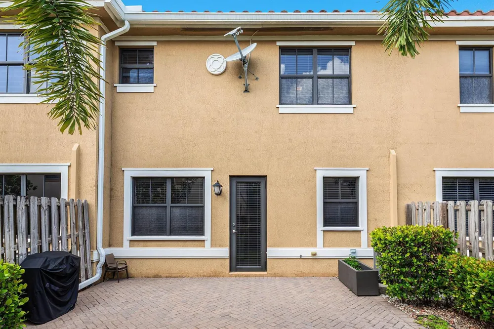 9628 Waterview Way Parkland, FL 33076