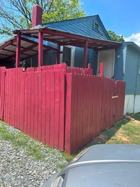 329 Branch Street Reidsville, NC 27320