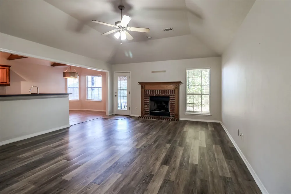 10302 E 113th Place Bixby, OK 74008