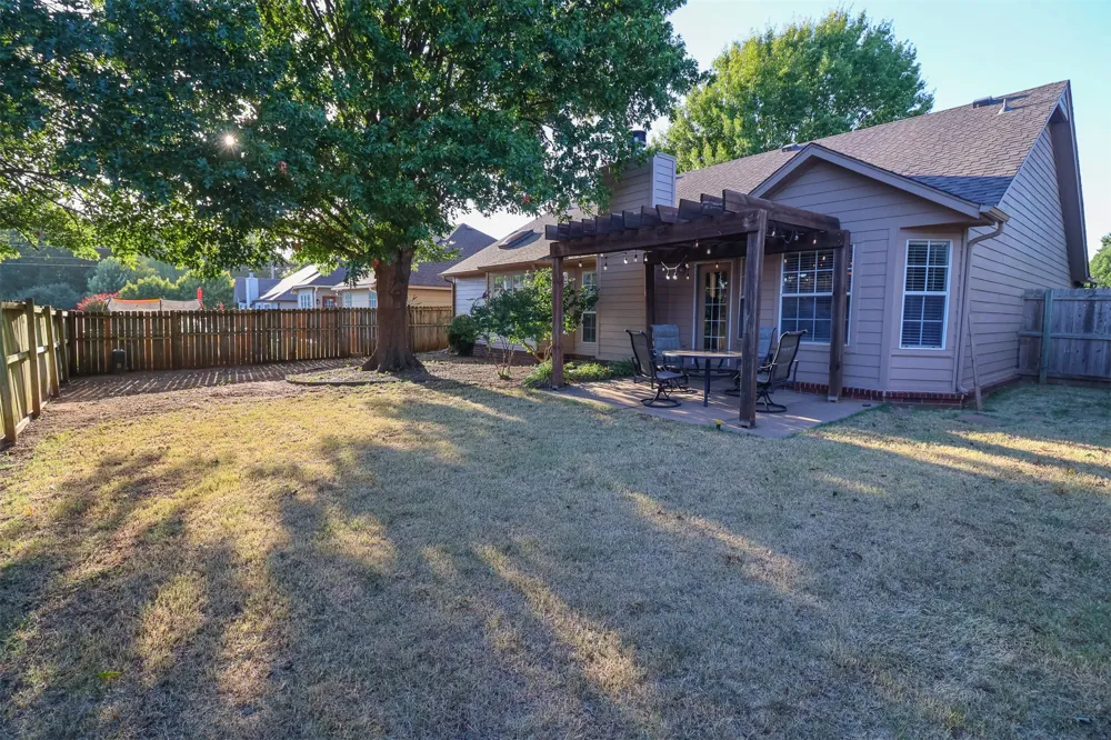 10302 E 113th Place Bixby, OK 74008