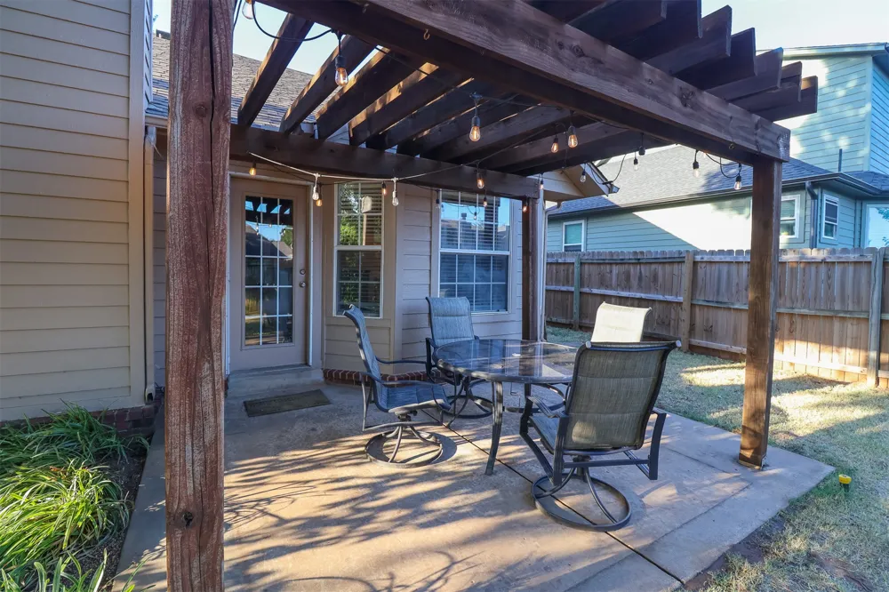 10302 E 113th Place Bixby, OK 74008