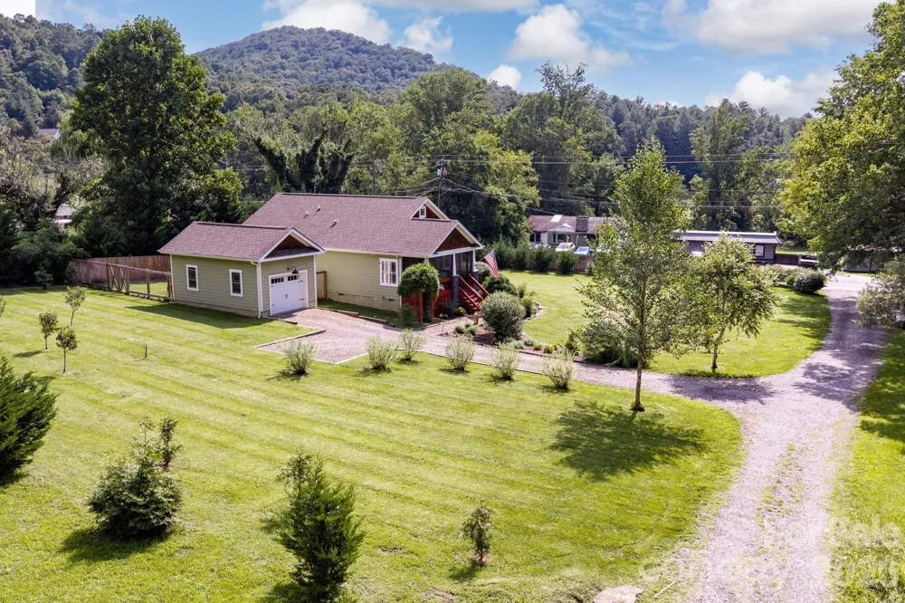 7 Addison Fisher Way Asheville, NC 28805