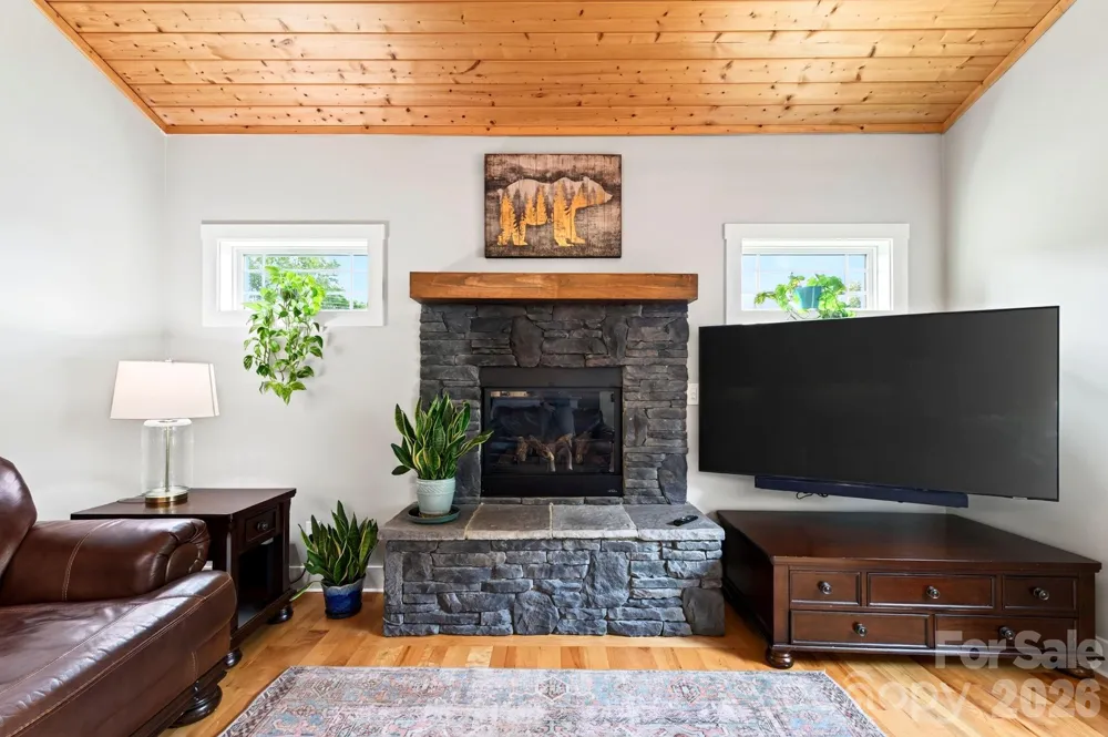 7 Addison Fisher Way Asheville, NC 28805