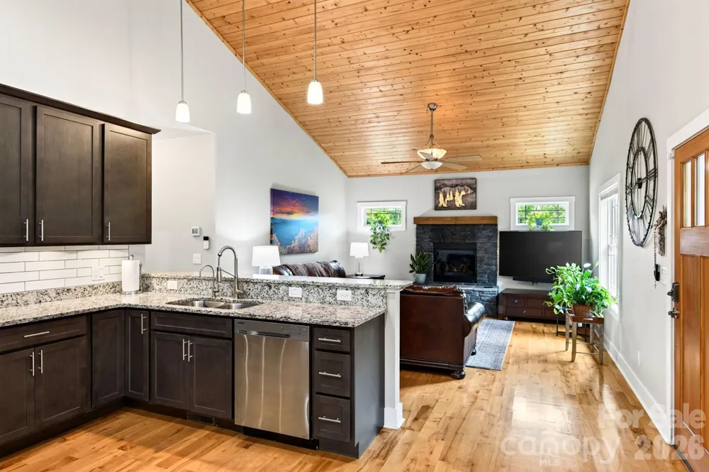 7 Addison Fisher Way Asheville, NC 28805