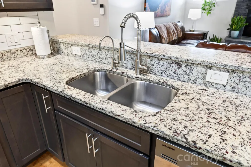 7 Addison Fisher Way Asheville, NC 28805