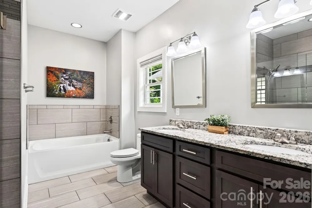 7 Addison Fisher Way Asheville, NC 28805
